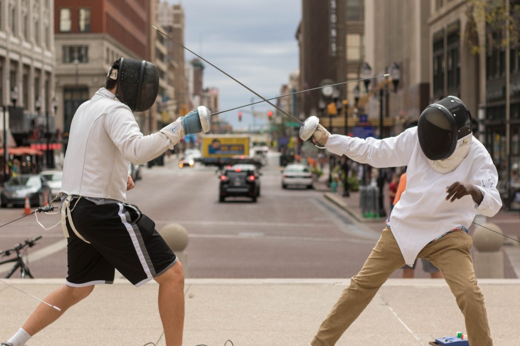 Fencing on the Circle